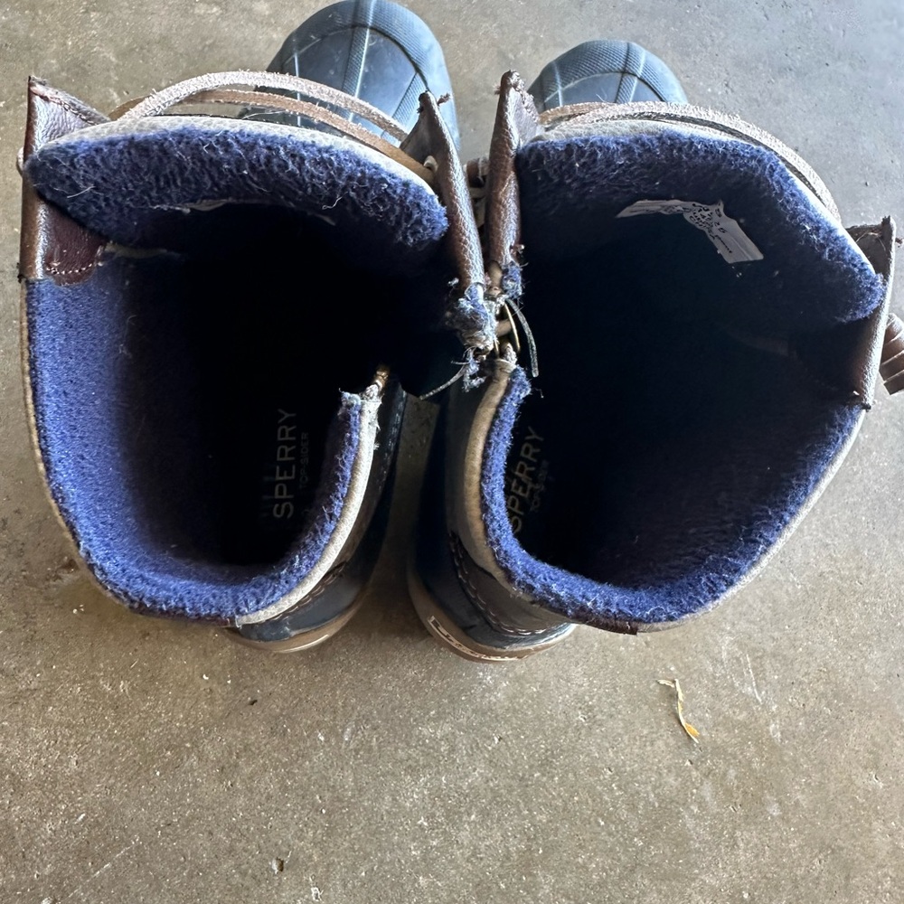 Sperry Brown and Blue Duck Boots - Picture 4 of 9